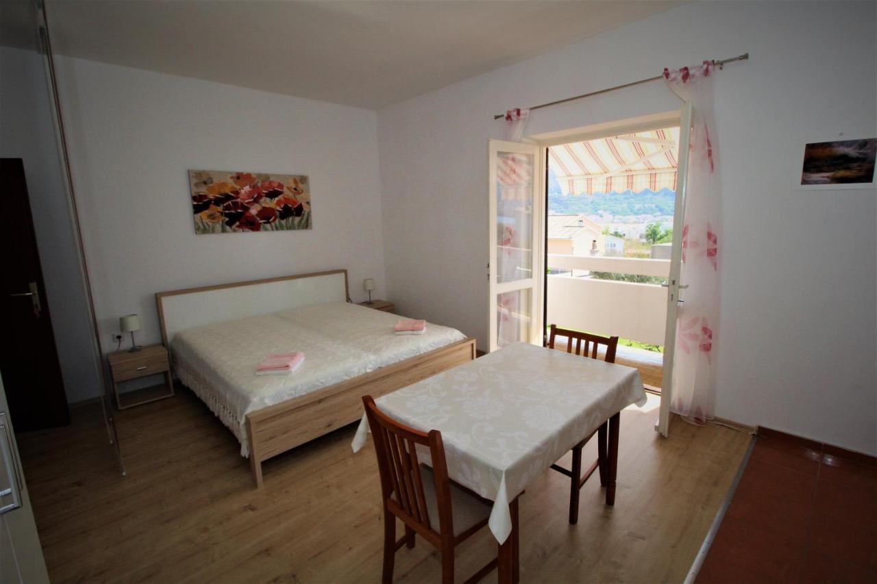 Apartments And Rooms With Parking Space Pag - 13060 パグ エクステリア 写真