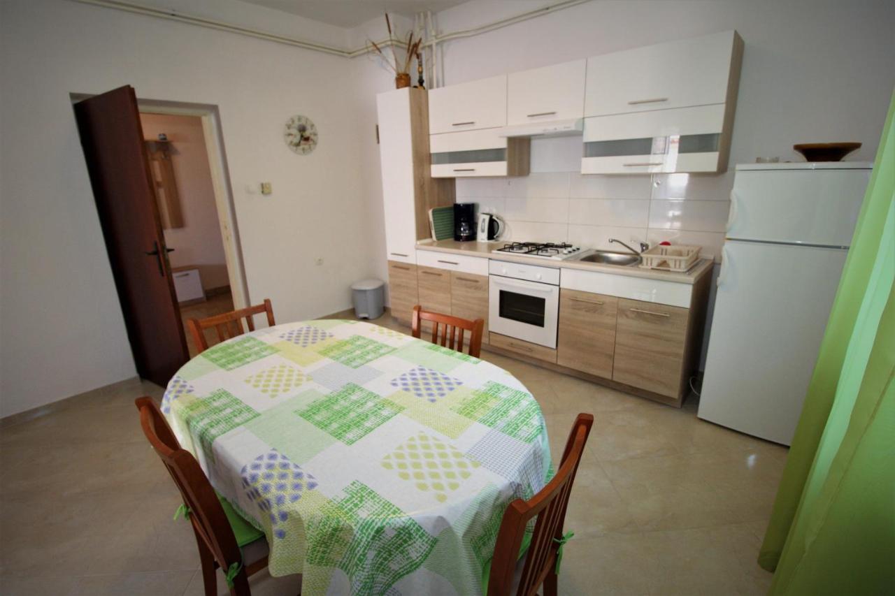 Apartments And Rooms With Parking Space Pag - 13060 パグ エクステリア 写真
